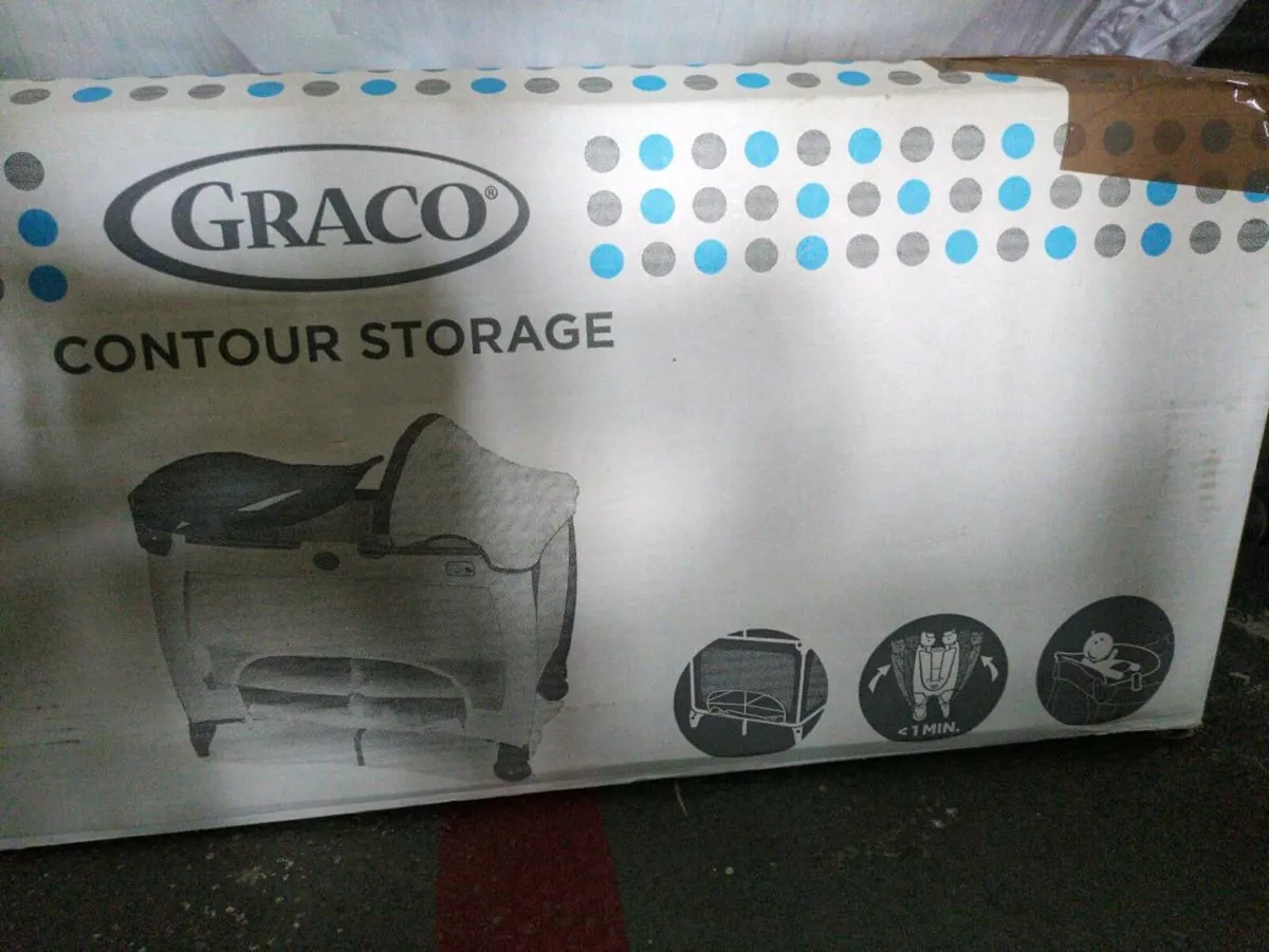 Travel cot - Image 1