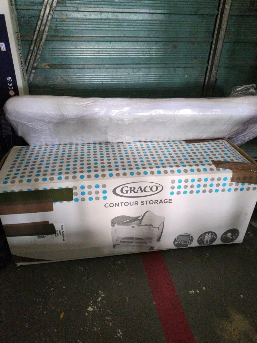 Travel cot - Image 2