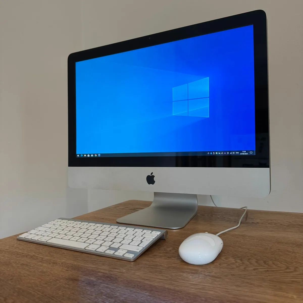iMac 21,5" Mid 2011 i5 4x2.5GHz 12GB 256GB SSD - Image 2