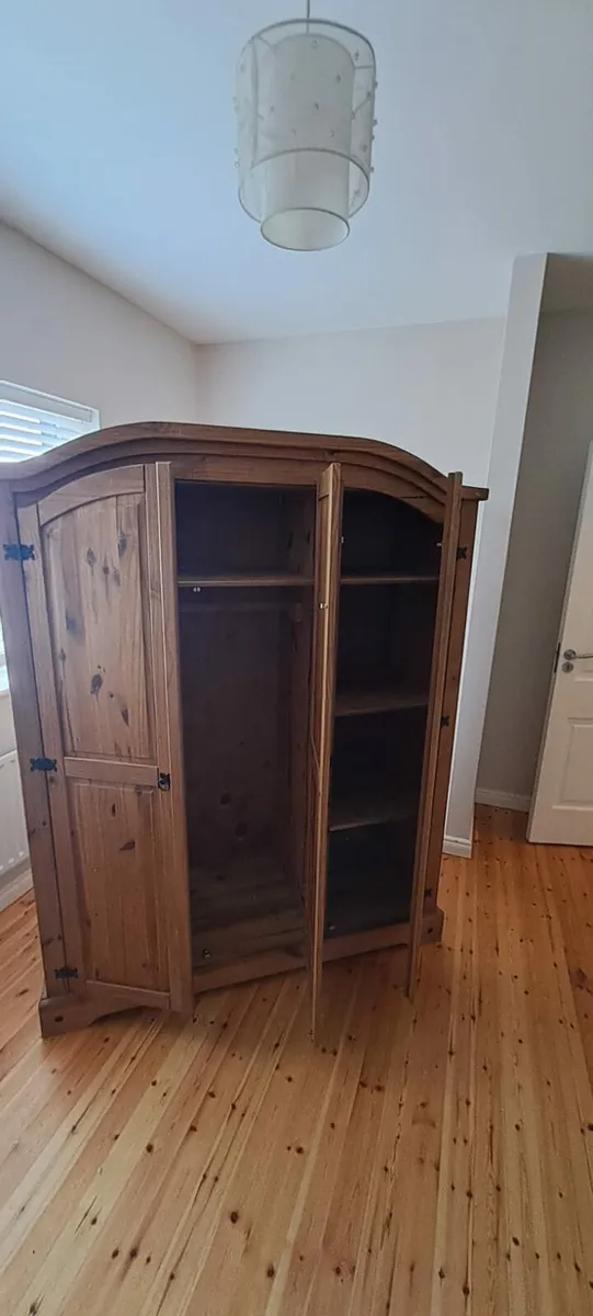 Wardrobe and sideboard cabinet - Image 3
