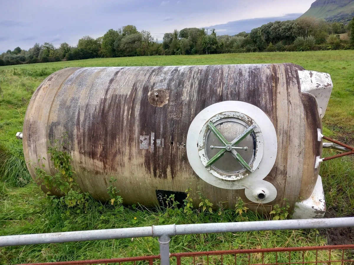 Tank - Image 1