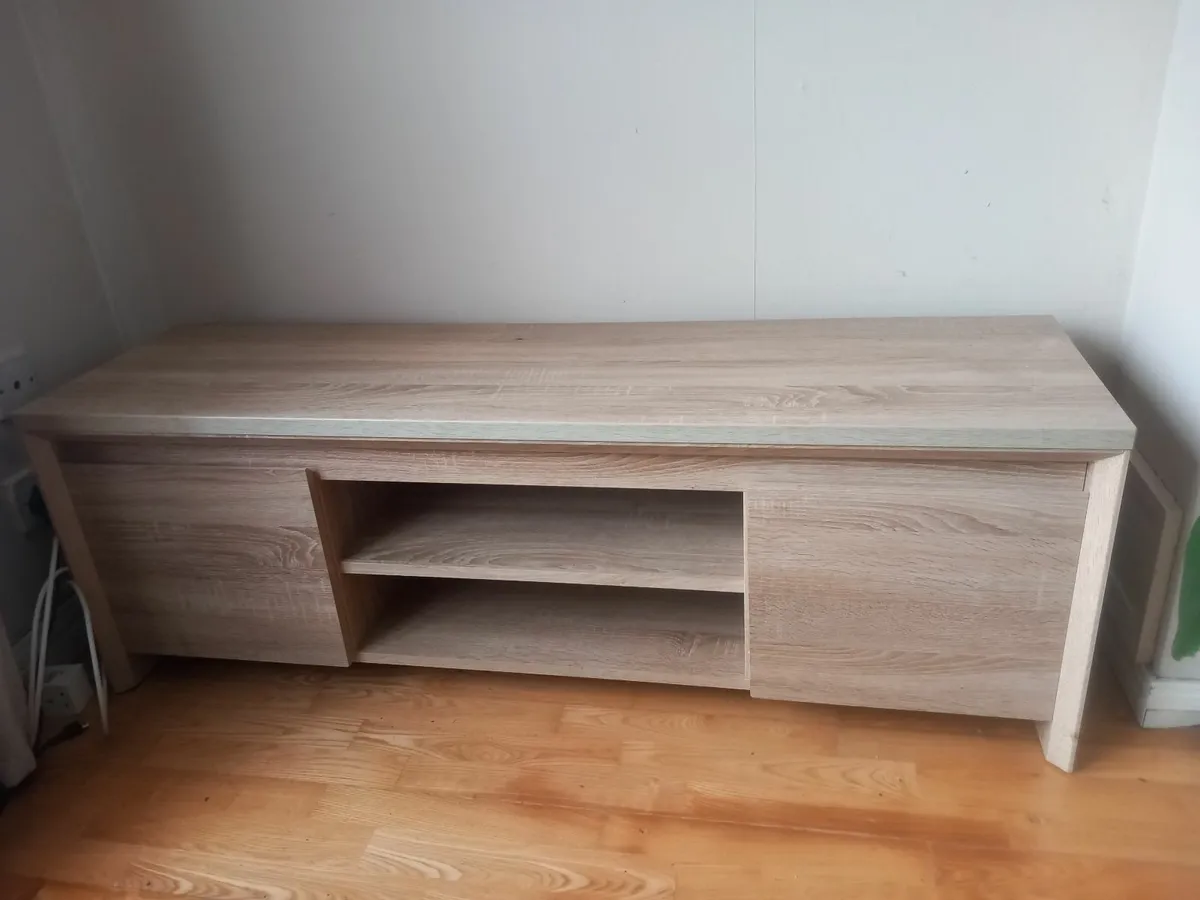 TV Unit - Image 1