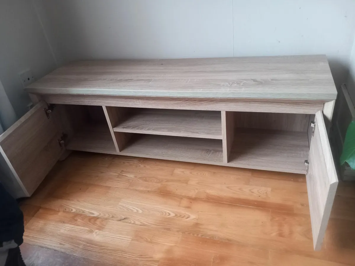 TV Unit - Image 3