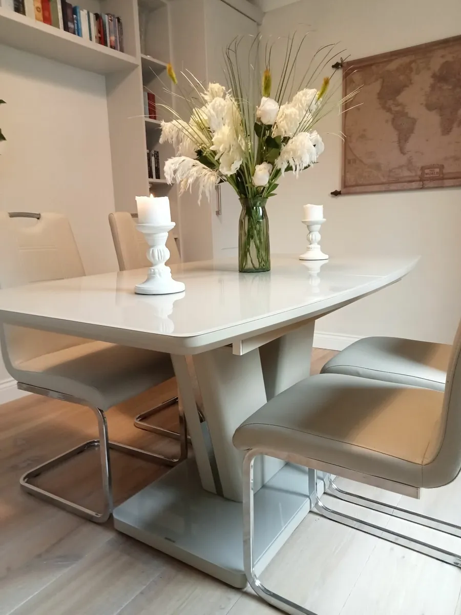 Dining table and chairs - Image 2