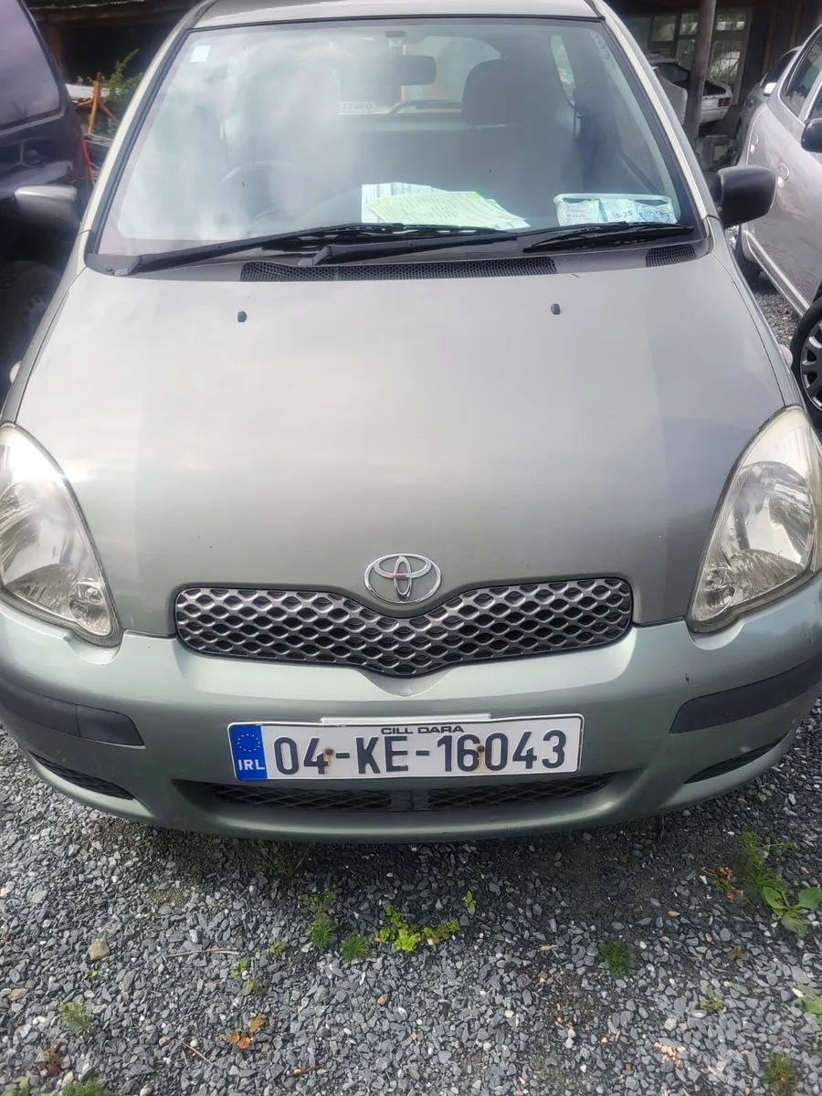 Toyota Yaris 2004 - Image 1