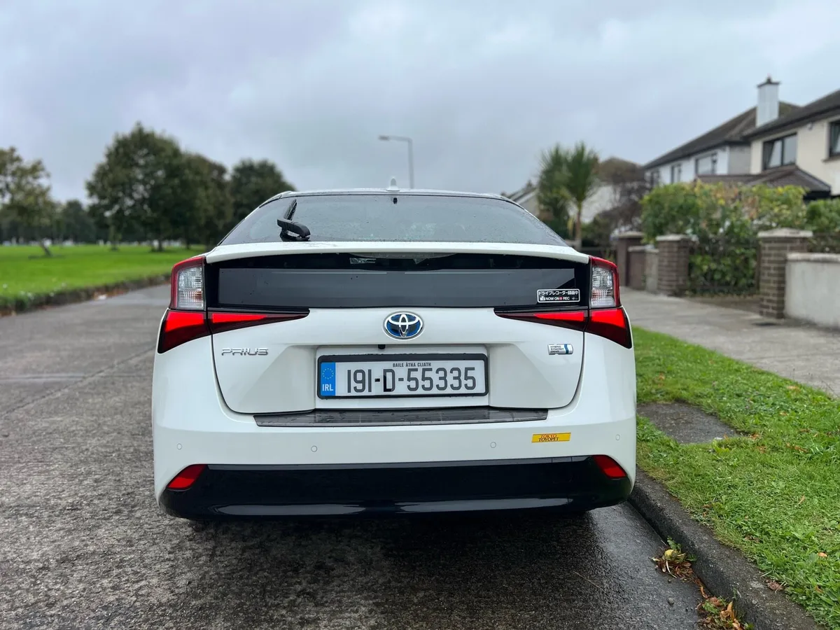 Toyota Prius - Image 4