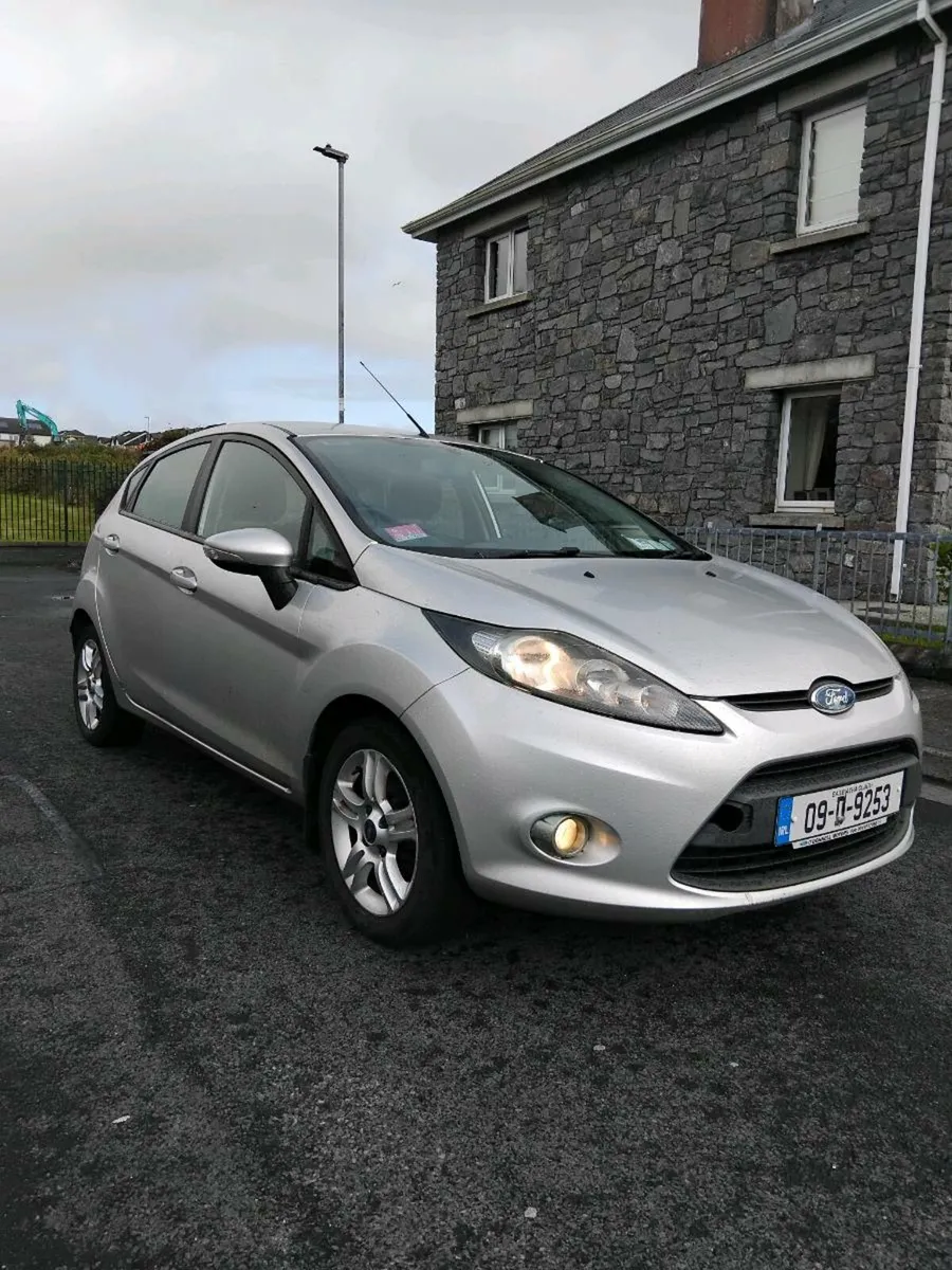 Car - Image 2