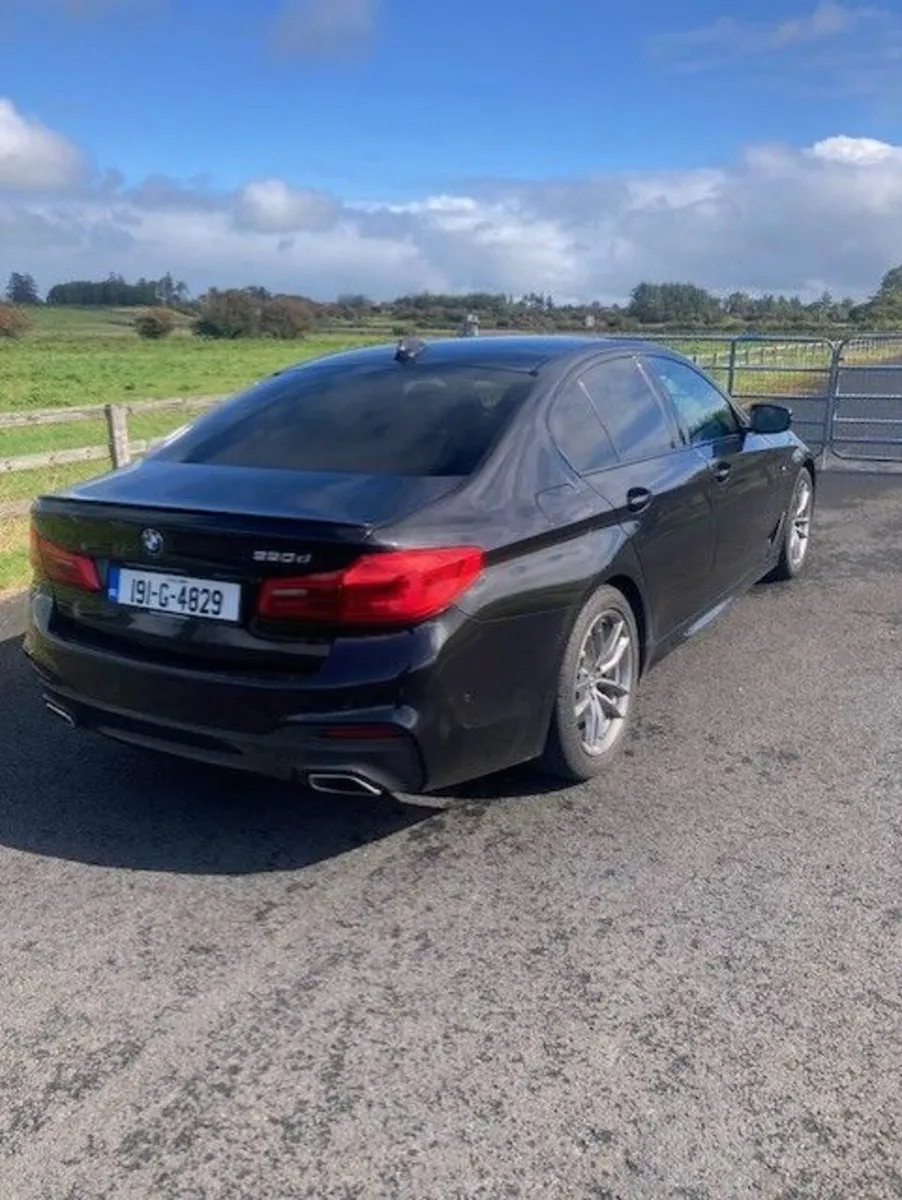 BMW 5-Series 2019 - Image 2