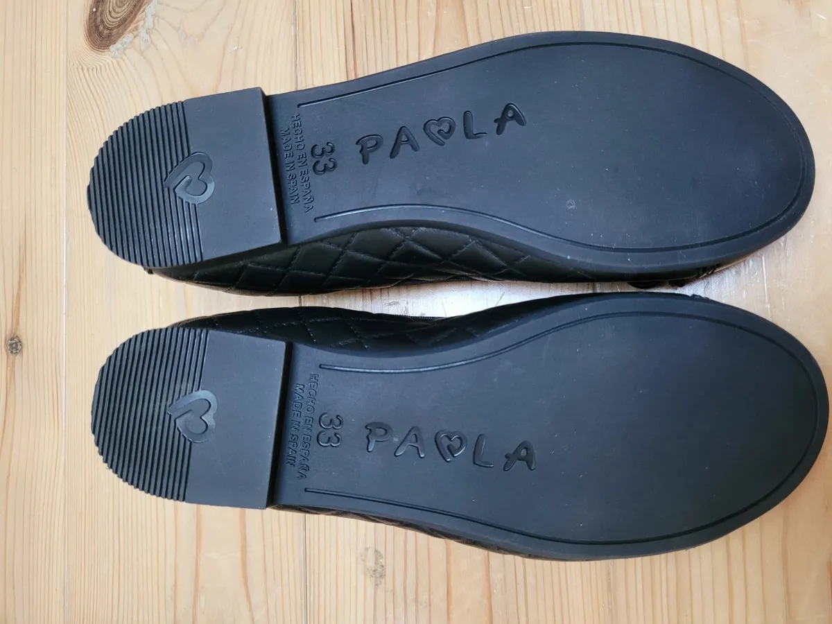 Girls Black Pumps Size 1/33 - Image 3