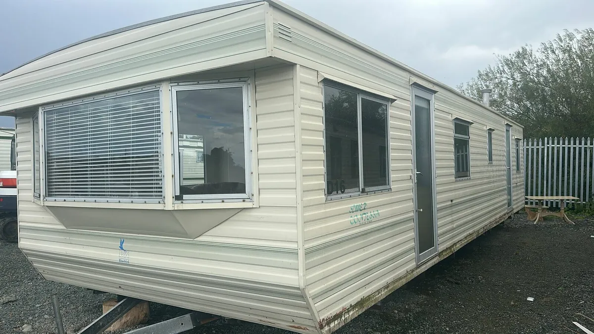Mobile home - Image 1