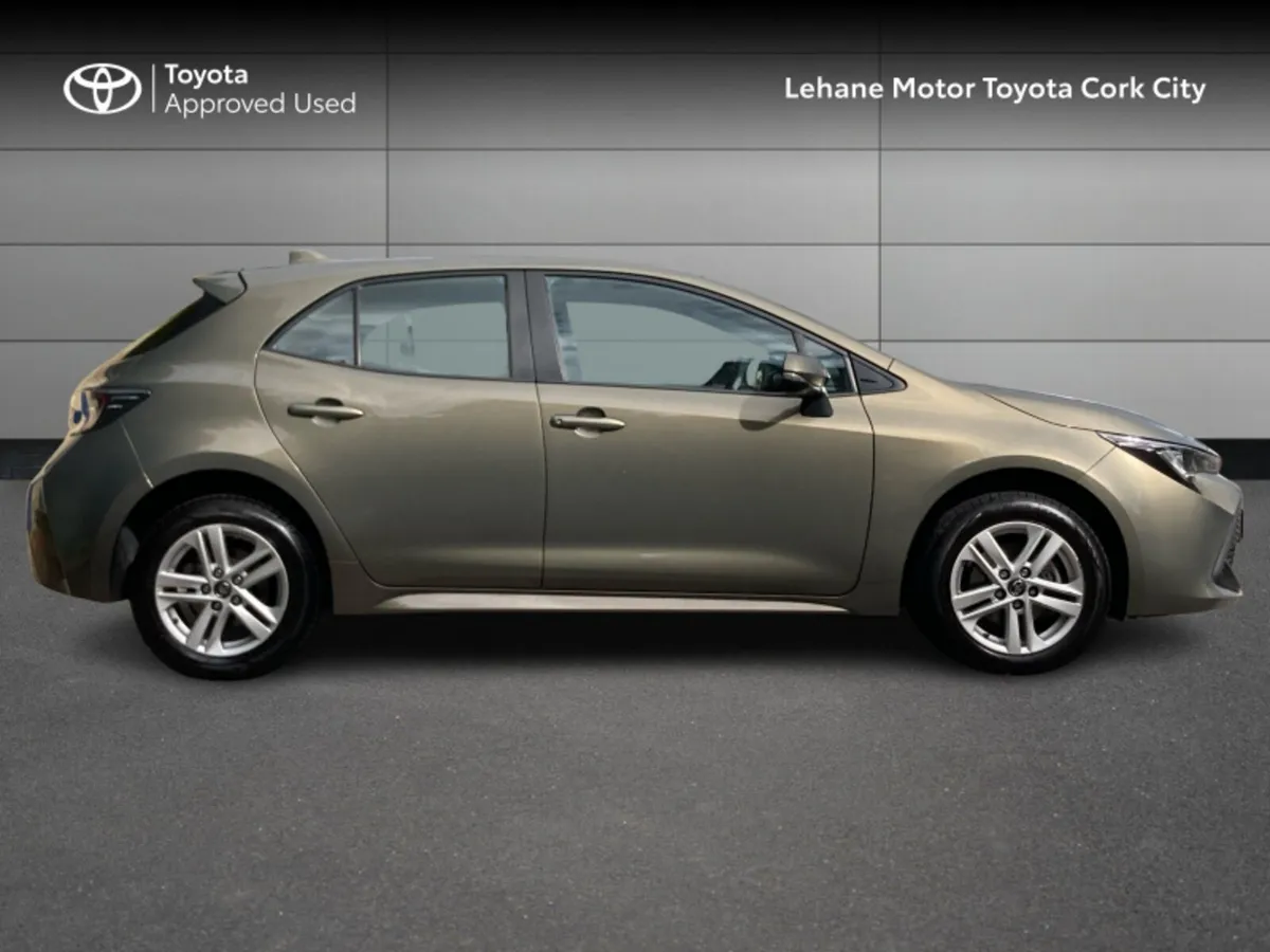 Toyota Corolla COROLLA 1.2T LUNA H/B - Image 3