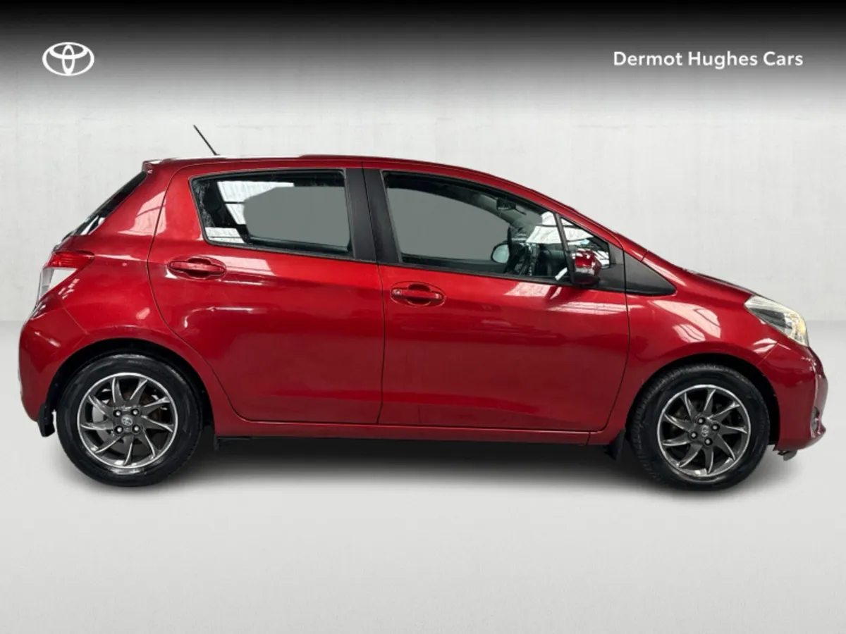 Toyota Yaris 1.4D4D 5DR LUNA - Image 3