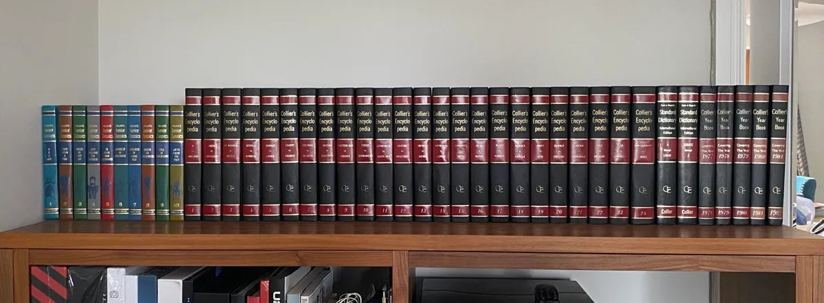 Colliers Encyclopaedia extended set & junior set - Image 1