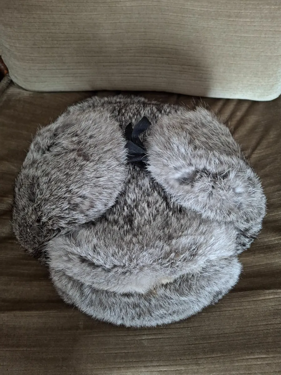 Fur rabbit hats - Image 1