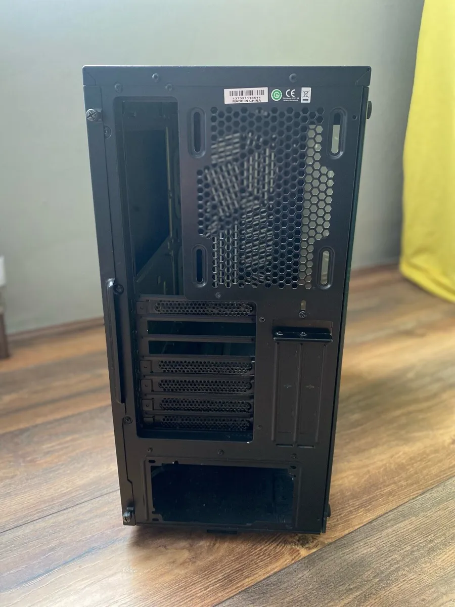 Corsair Gaming PC Tower Case — ATX- Mid Tower - Image 2