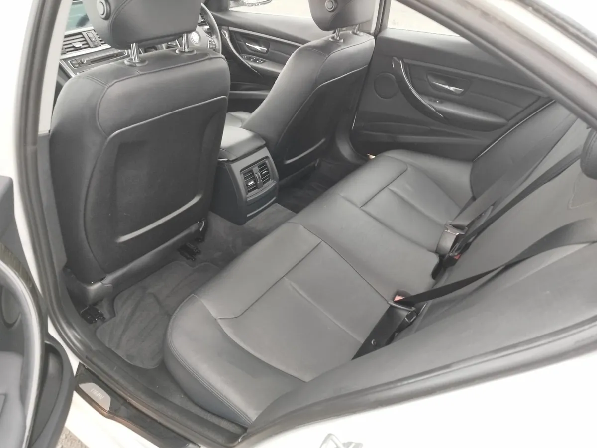 BMW 3-Series Automatic gearbox, Diesel ⛽ - Image 4
