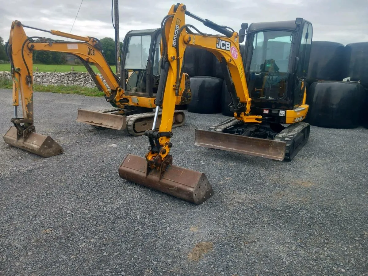 Two J C B mini diggers - Image 4