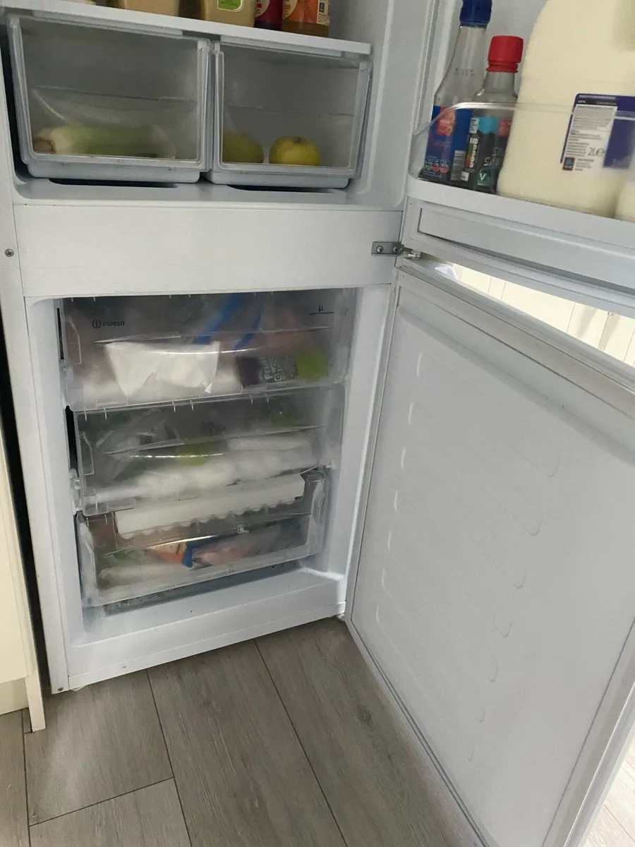 Indesit A+ Class Fridge/Freezer - Image 4