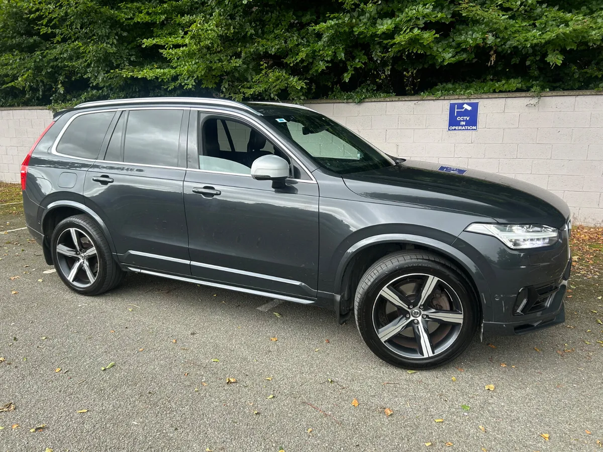 Volvo XC90 2016 T8 PHEV, R Design 7 seats - Image 2