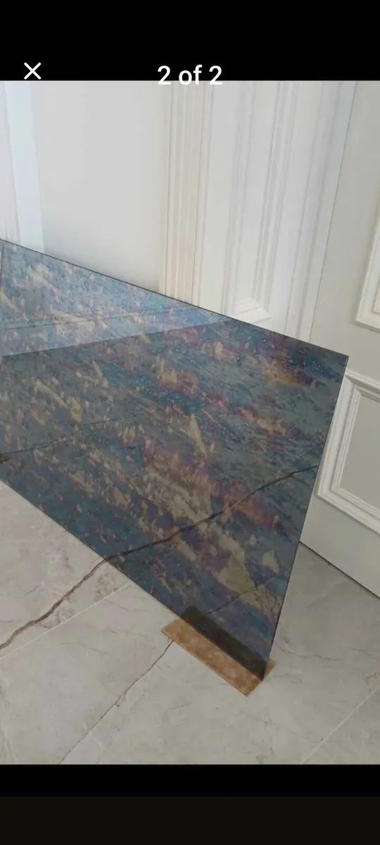 Glass splashback - Image 1