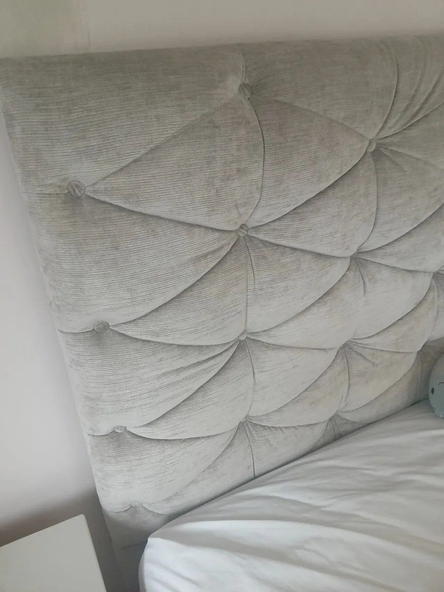 Laura Ashley Upholstered Headboard and Divan - Image 2