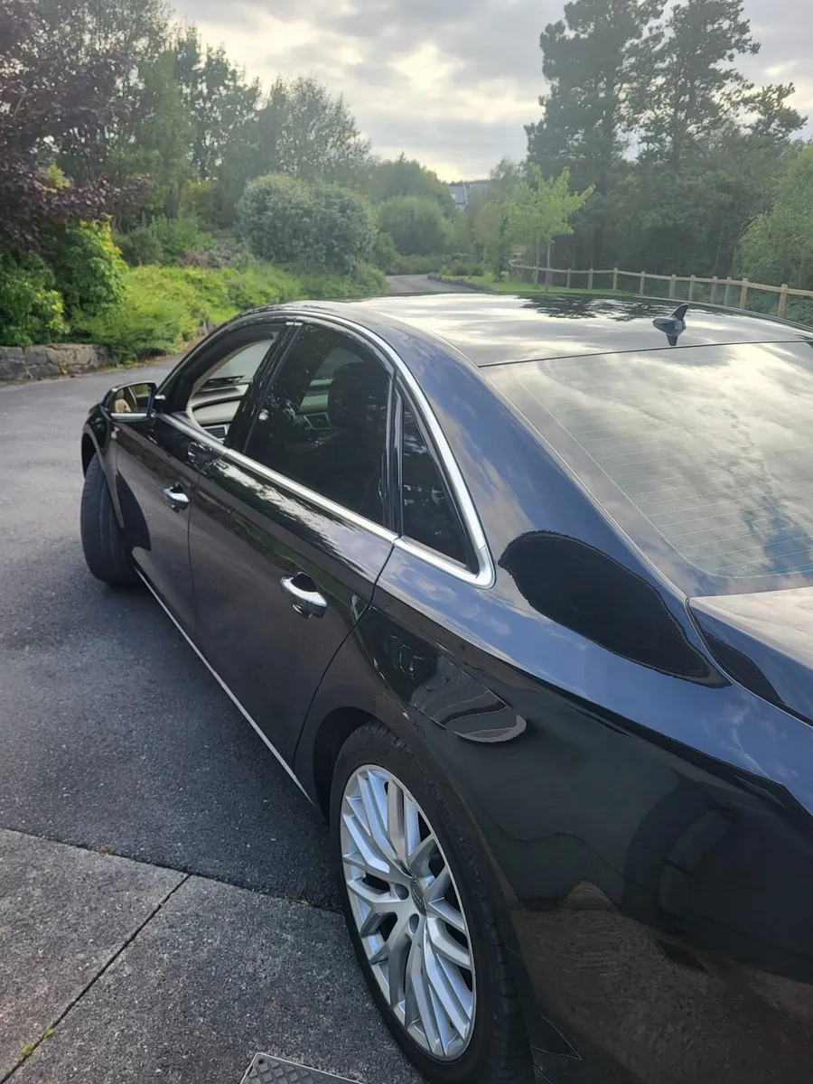 Audi A8 2016 - Image 2