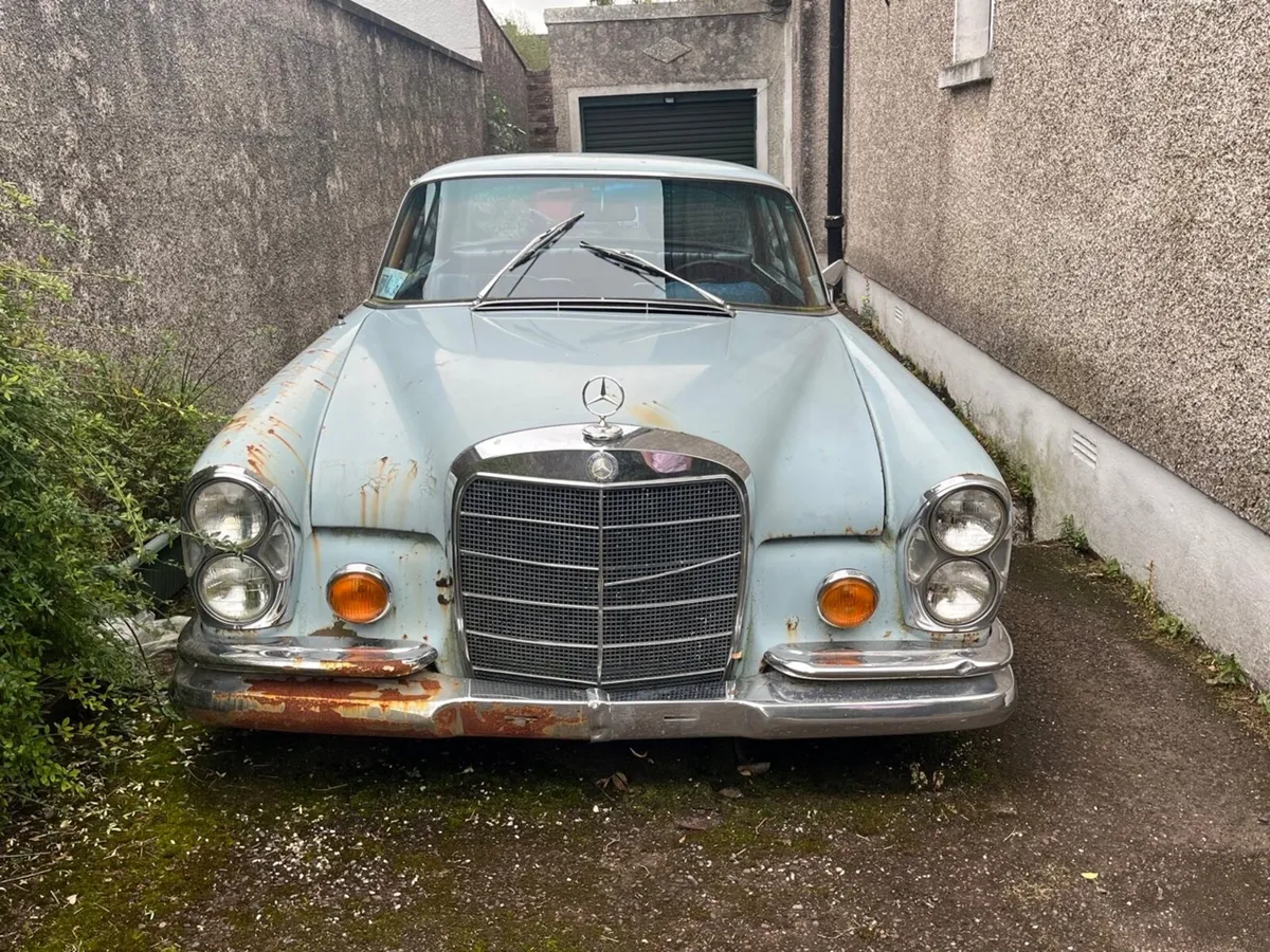 1967 Mercedes Benz 300SE Coupe (for restoration) - Image 2