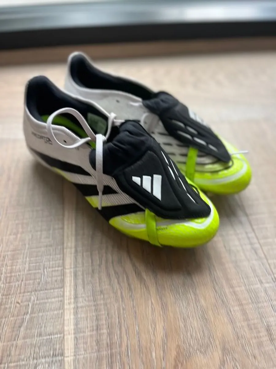 Adidas Predators Pro Fold Over UK9 Worn Once! - Image 4