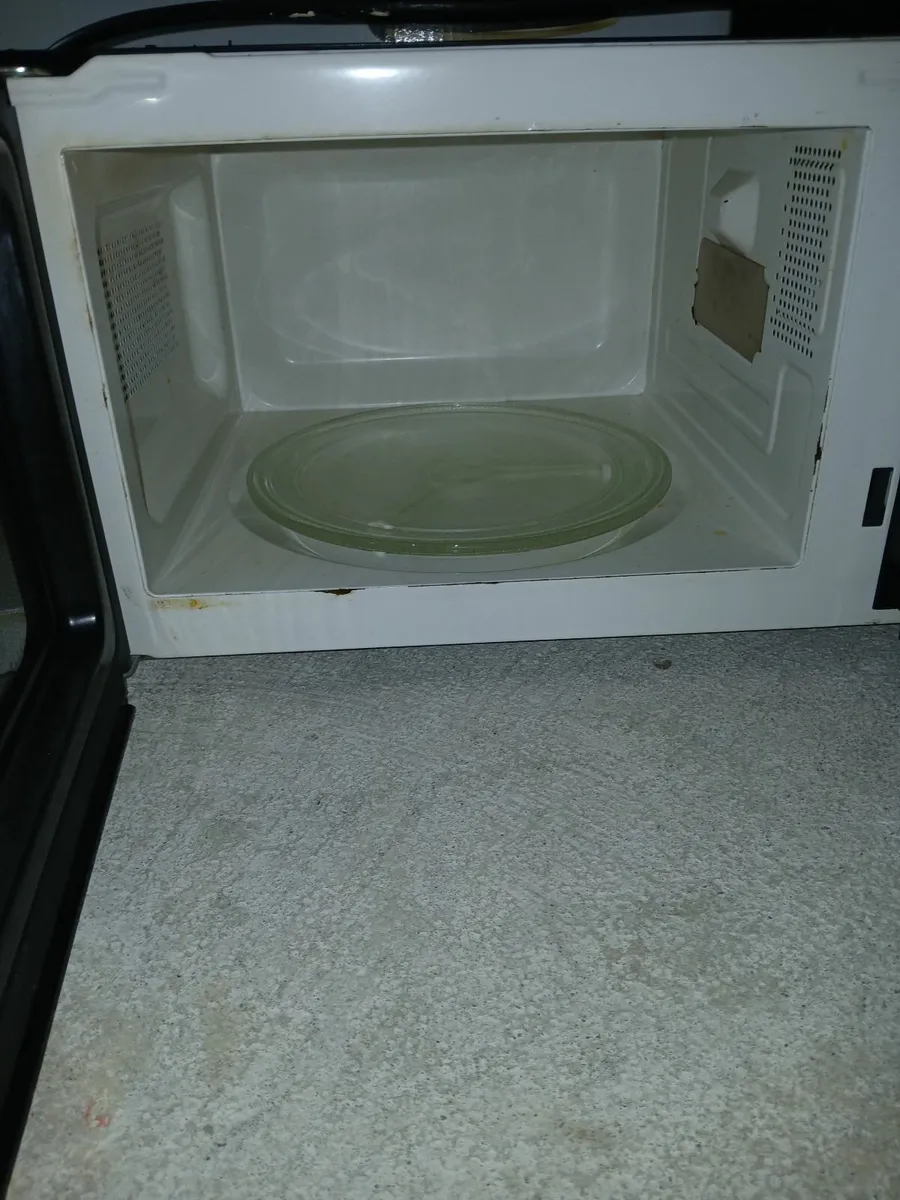 Microwave - Image 2