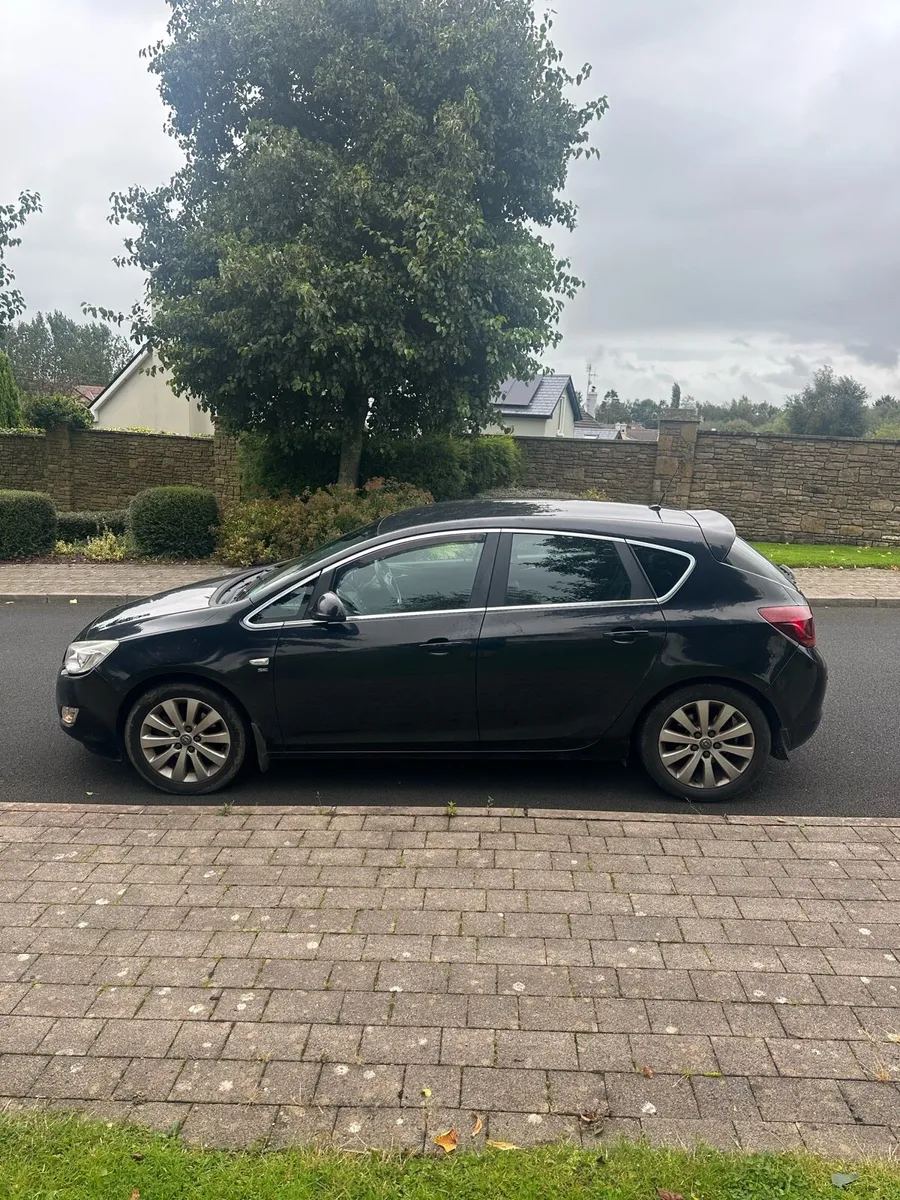 2011 Opel Astra - Image 3