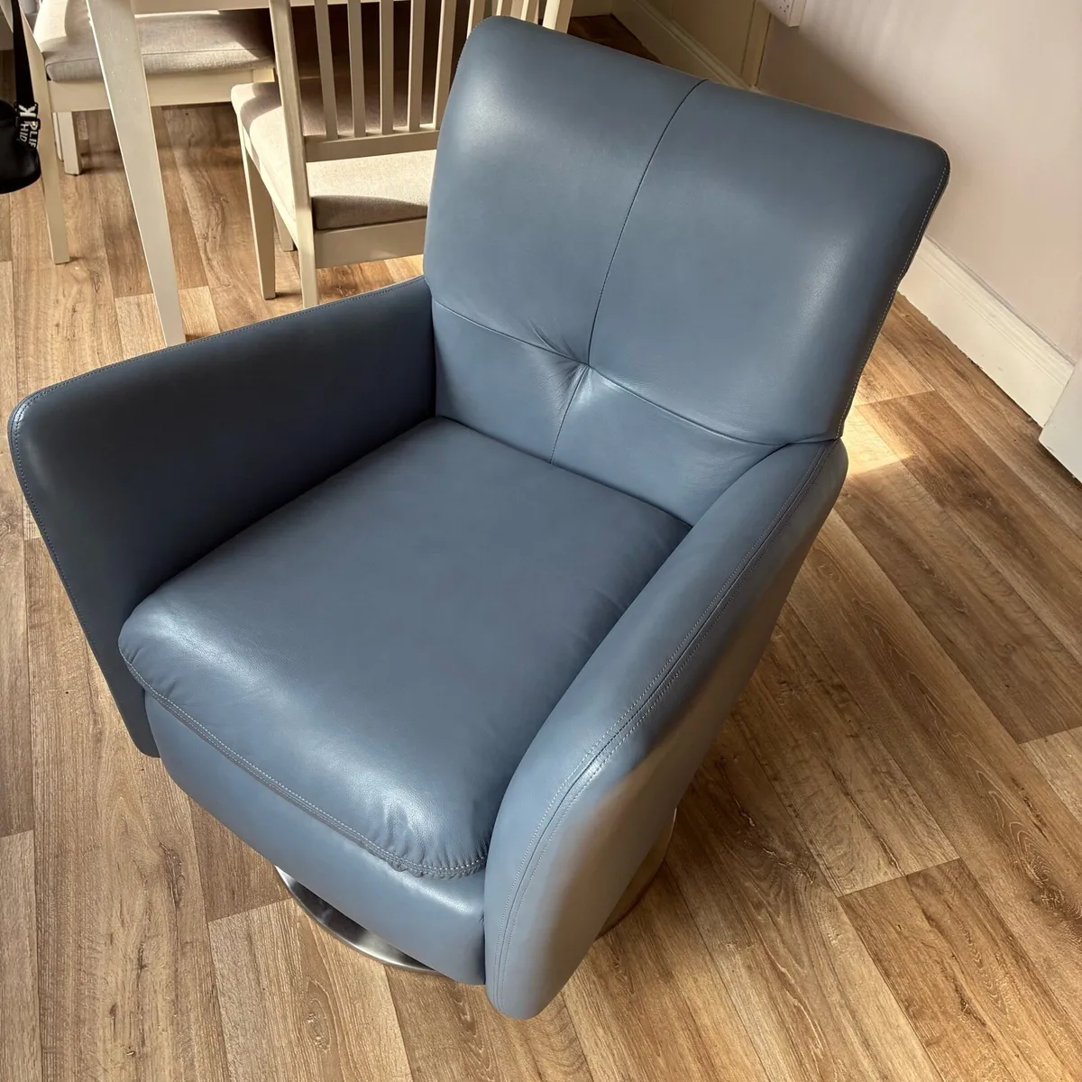 Parker Knoll New real leather armchair - Image 2
