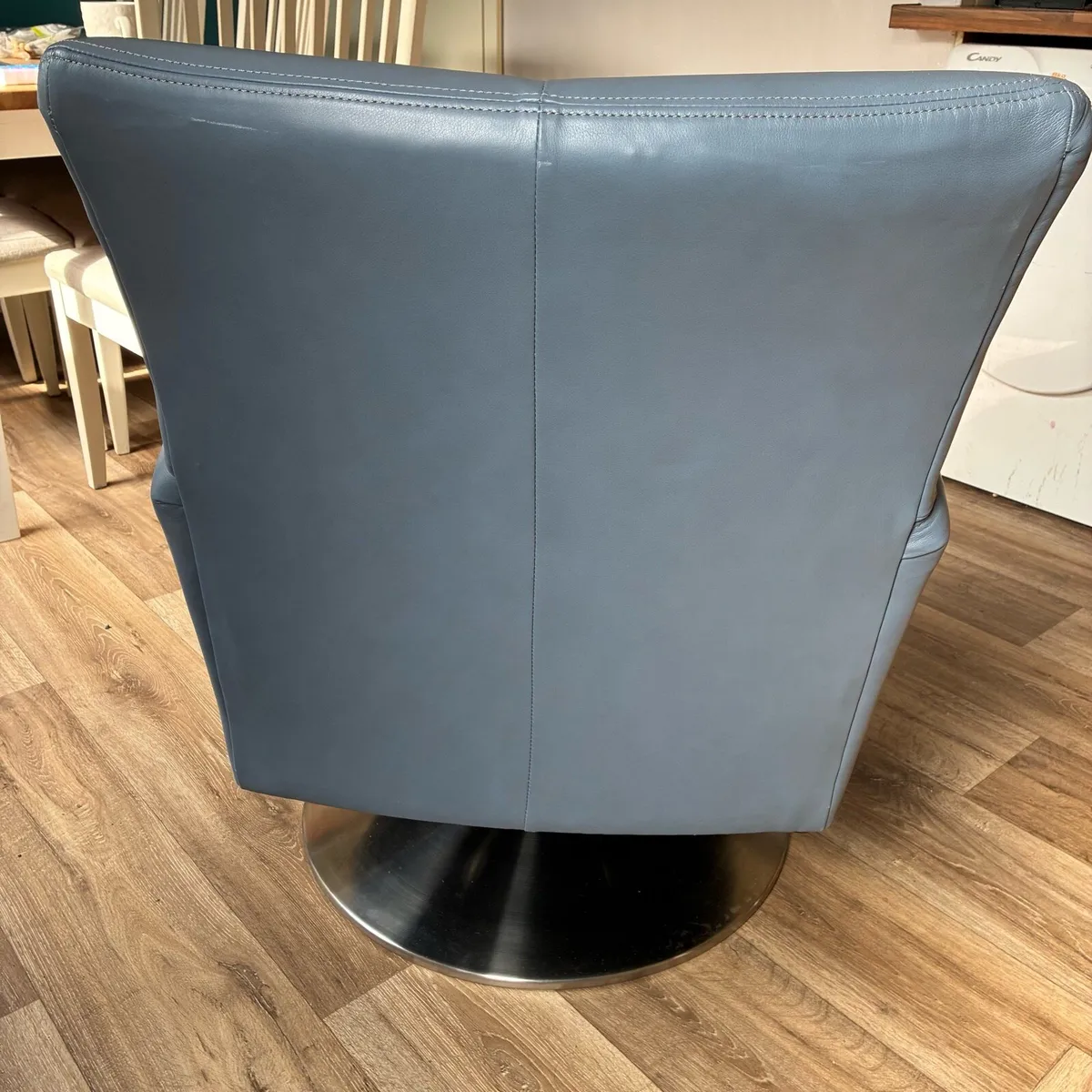 Parker Knoll New real leather armchair - Image 3
