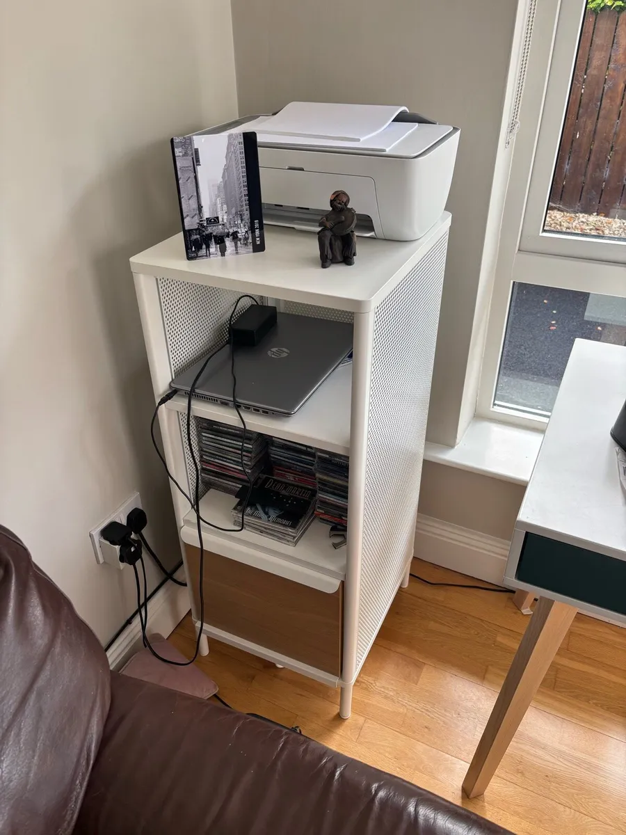 Office furniture - Image 1