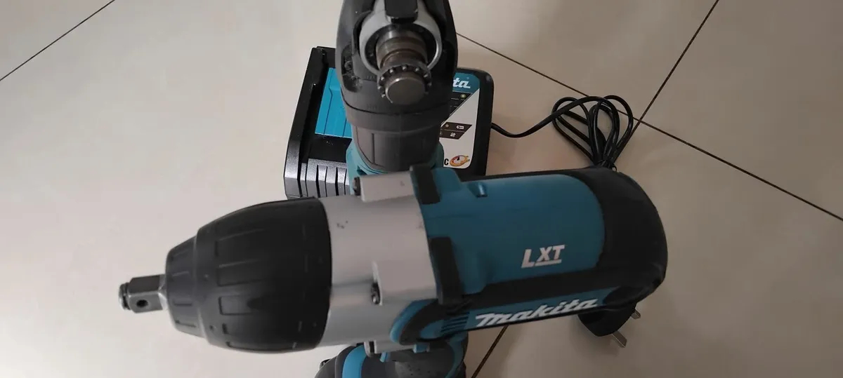 Makita DTW450 Impact Wrench + DTM51 Multi Tool 18v - Image 2