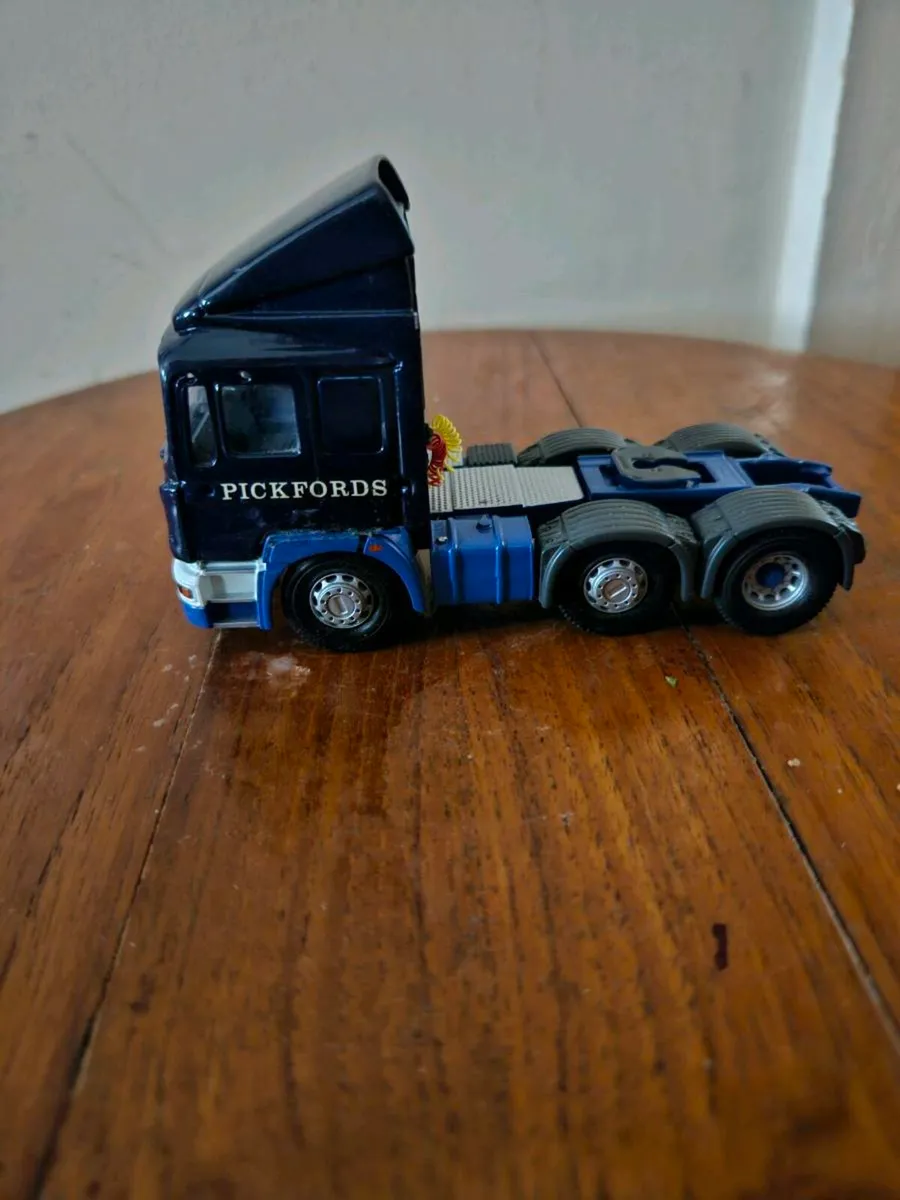 Corgi ERF Tractor Unit - Image 2