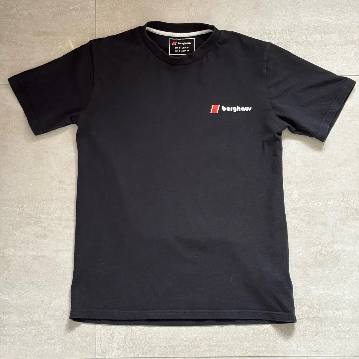 Berghaus T-shirt with a graphic design - Image 2