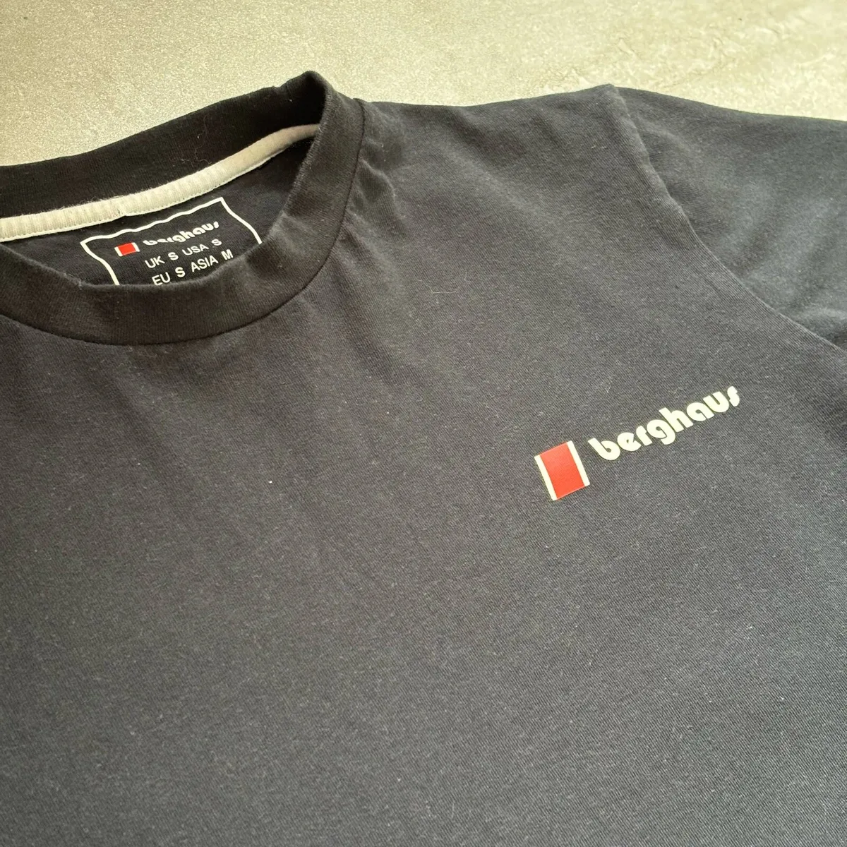 Berghaus T-shirt with a graphic design - Image 3