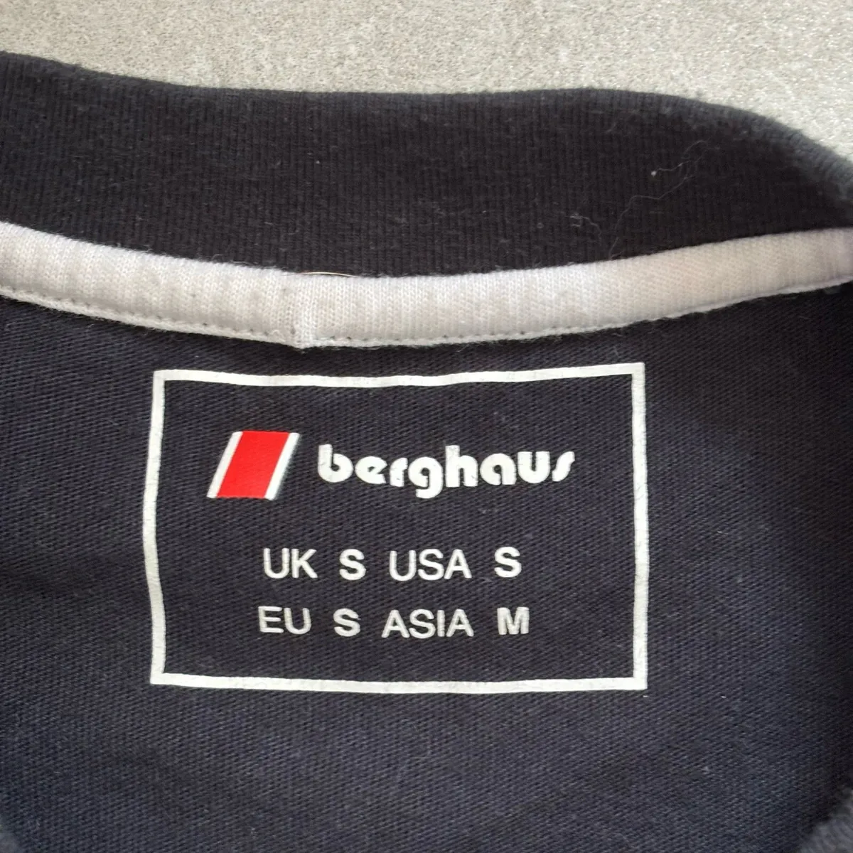 Berghaus T-shirt with a graphic design - Image 4