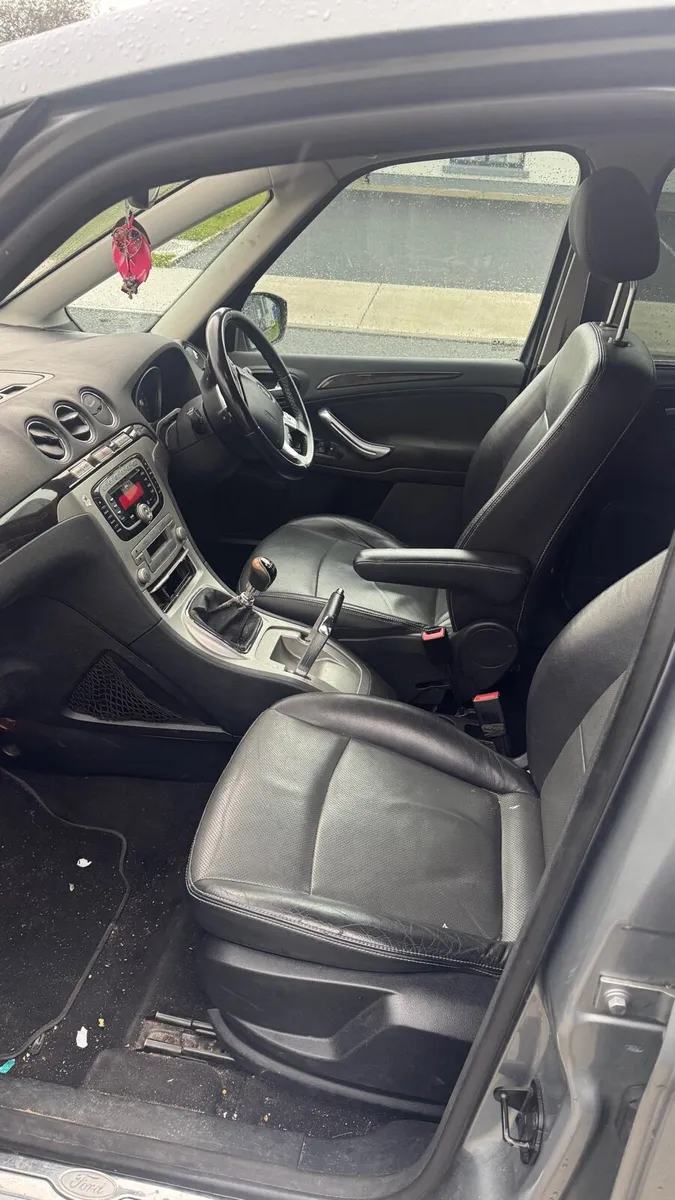 Ford Galaxy - Image 2