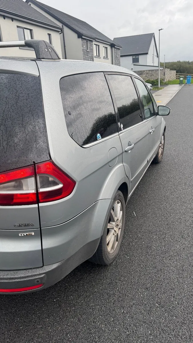 Ford Galaxy - Image 4