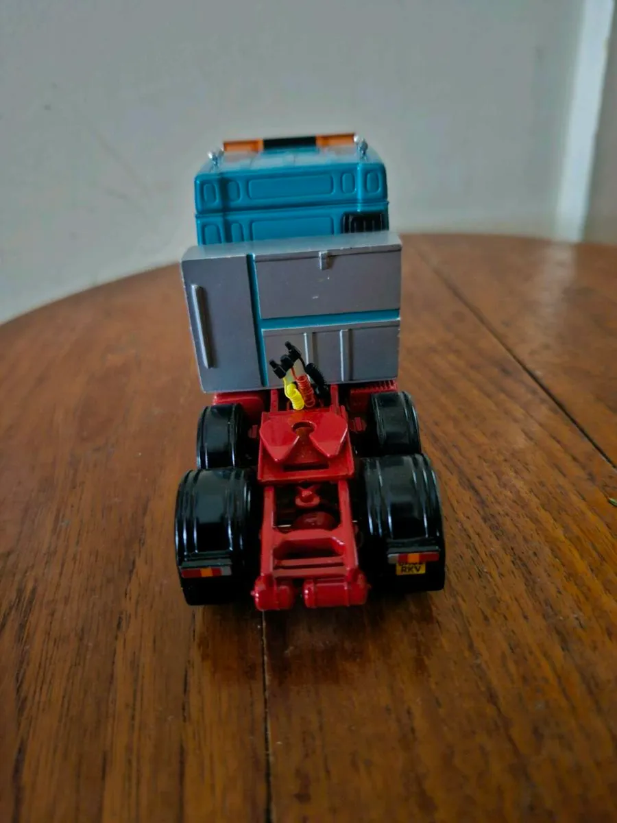 Corgi DAF Circus Tractor Unit - Image 3