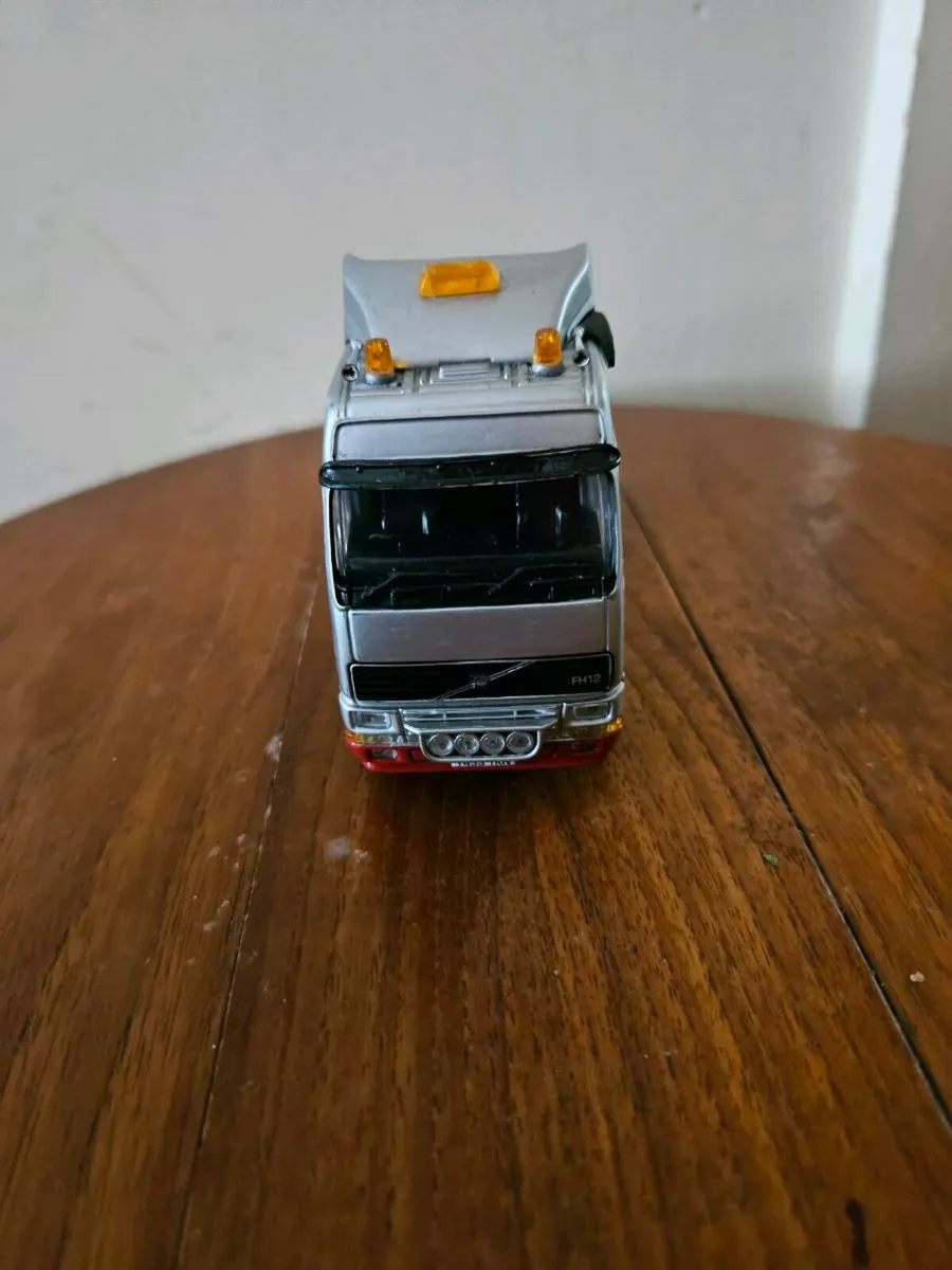 Corgi Volvo Tractor Unit - Image 1