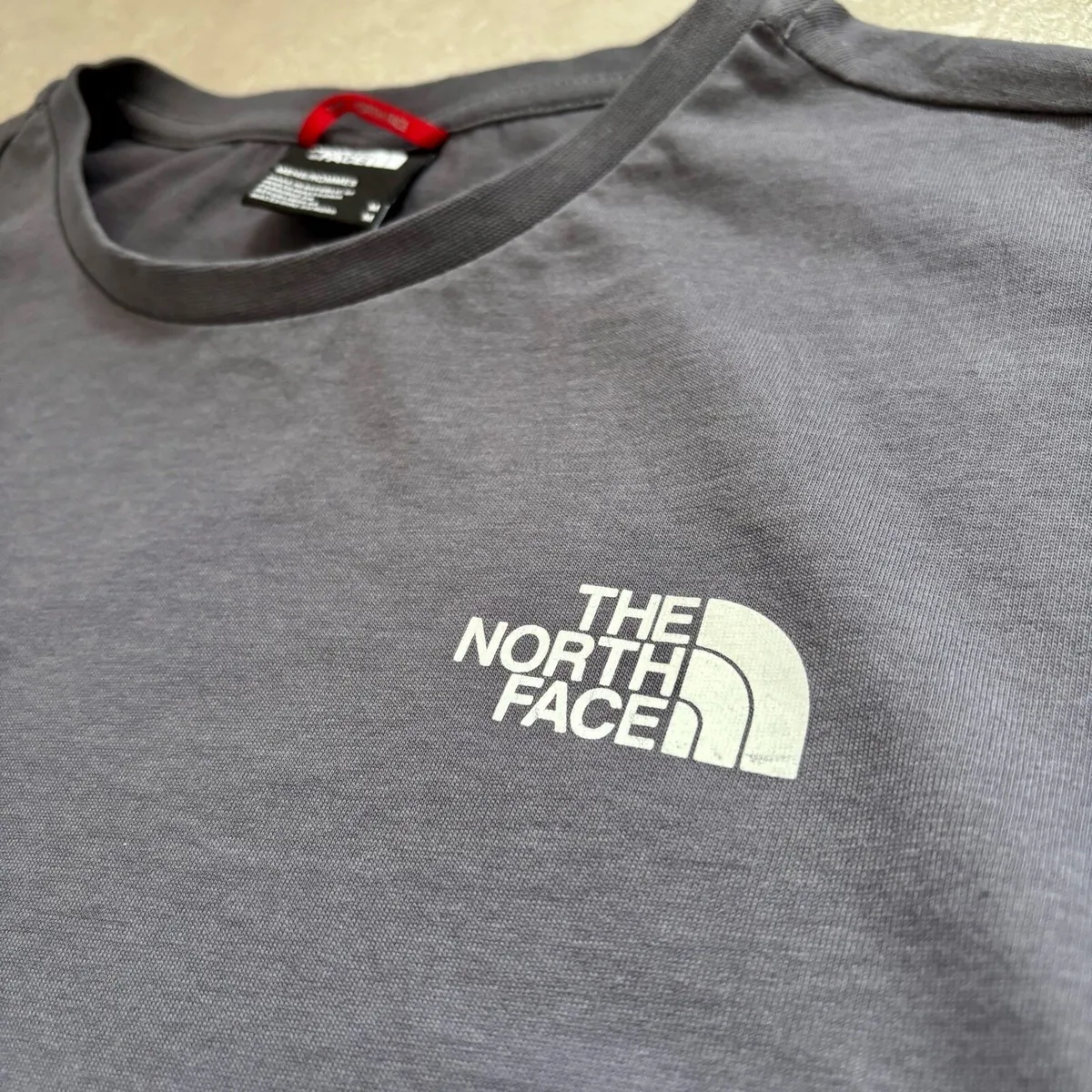 Grey The North Face t-shirt with back graphic - Image 2