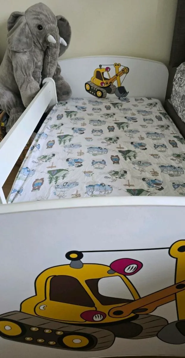 Toddler bed with a Premium Quality Mattress - Image 1