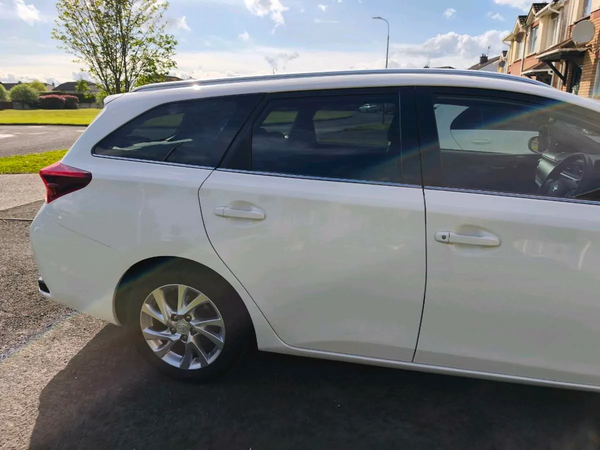 Toyota Auris - Image 3