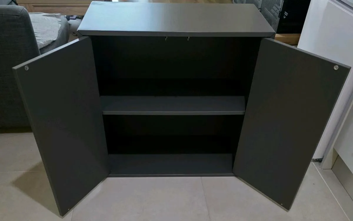 Cabinet - Image 2