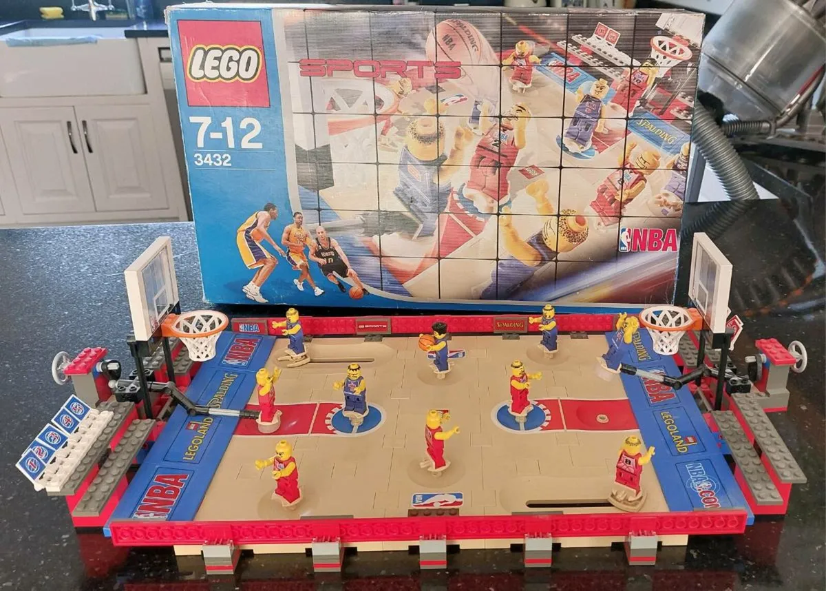 Vintage NBA lego set 3432 - Image 1