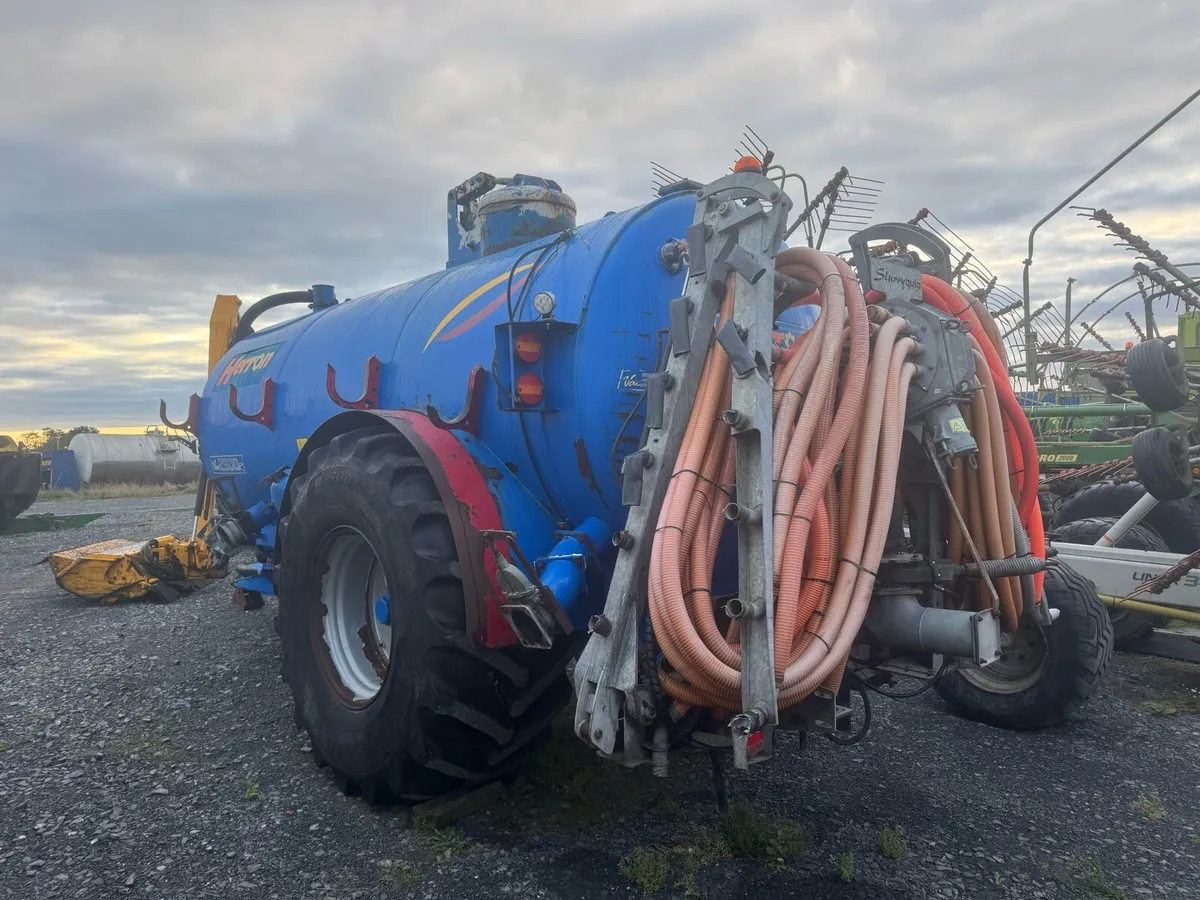 2500 Herron tanker with dribble bar - Image 4