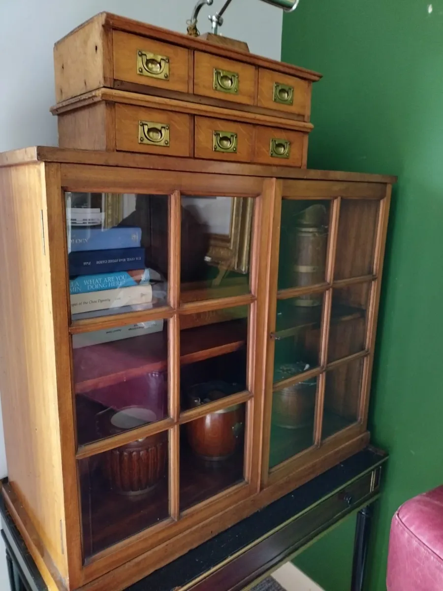 Antique shop counter display cabinet - Image 2