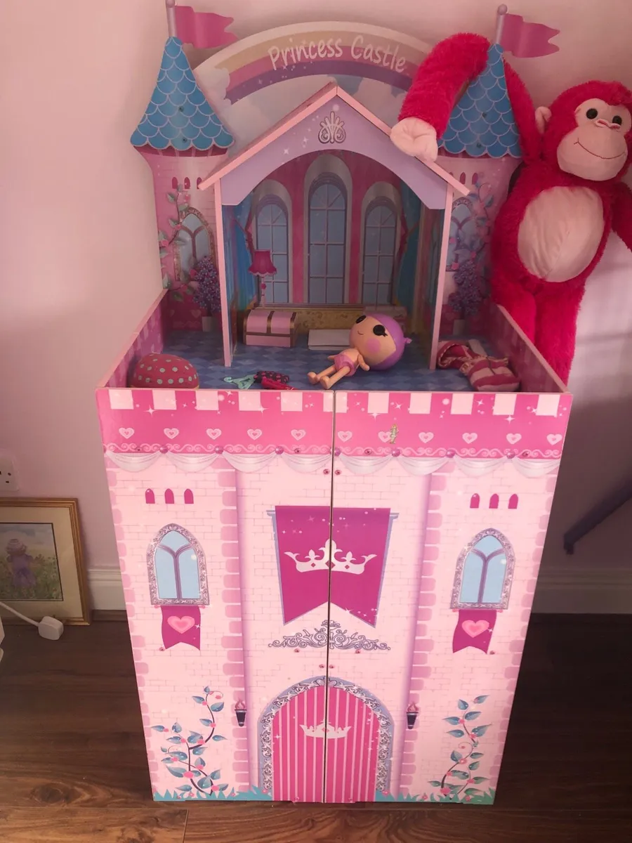 Princess Castle Dolls House - Image 2